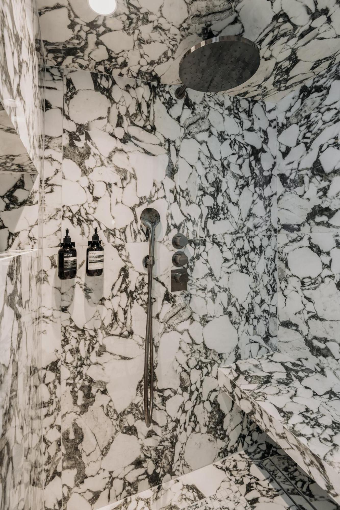 Highstay - Luxury Serviced Apartments - Louvre Париж Екстериор снимка